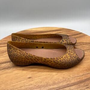 Crocs Carlie Ballet Falts Womens Size 6 Leopard Print Ladies Peep Toe Sandals